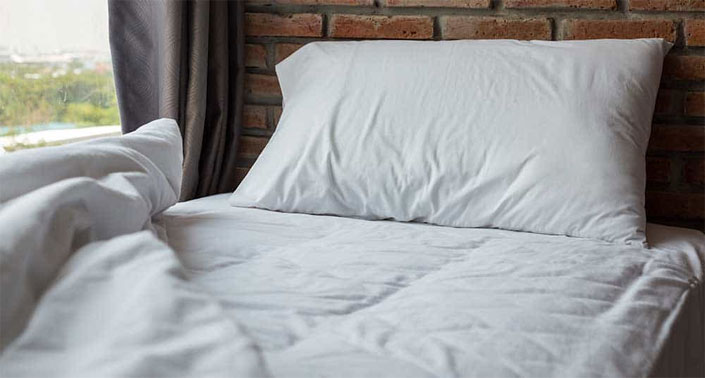 tidur tanpa bantal, adakah manfaatnya ?