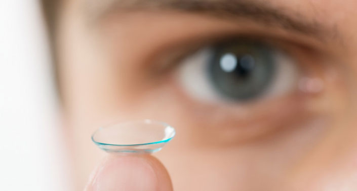 cara merawat lensa kontak